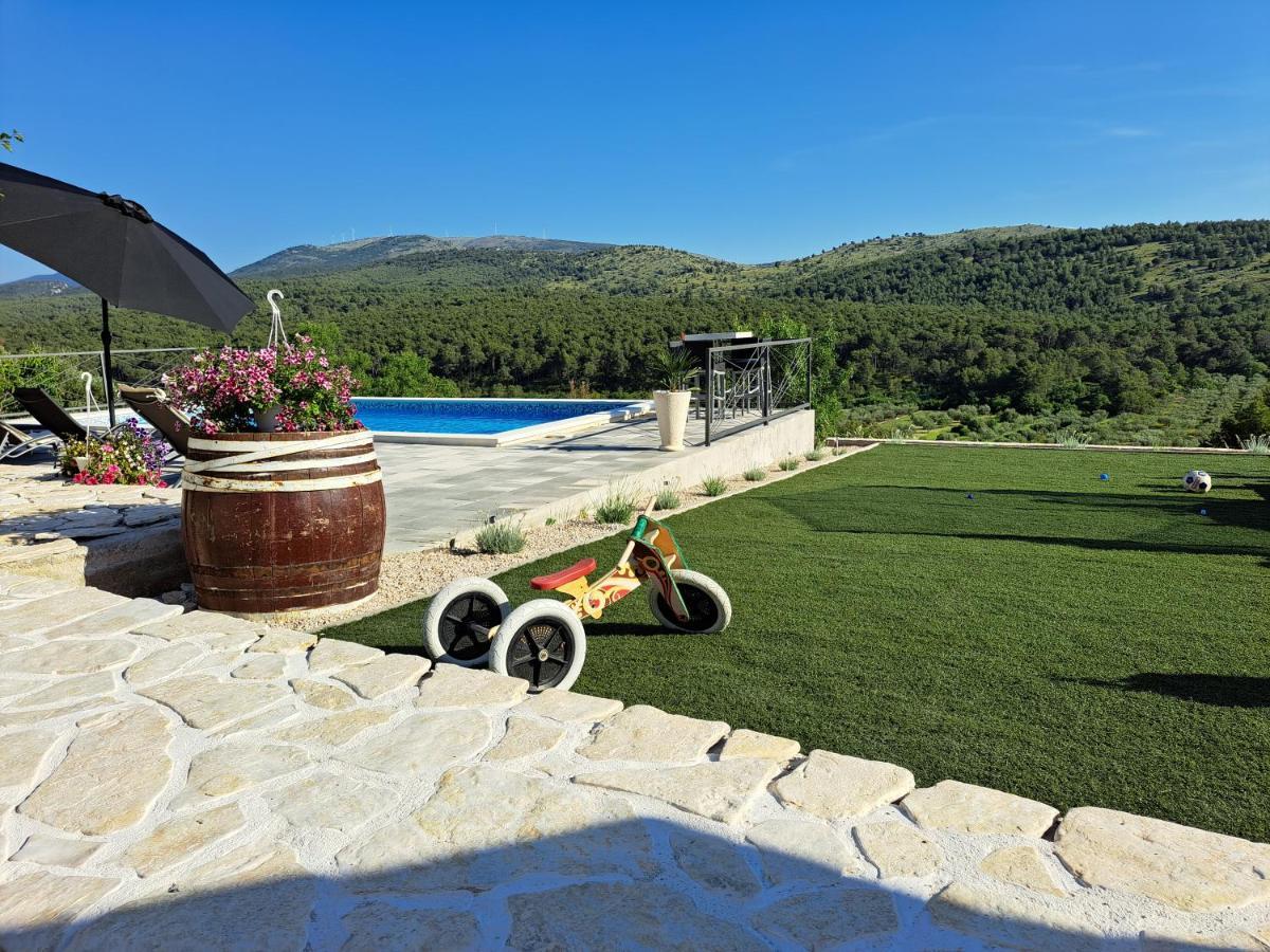 Guest House "The View" - With A Pool Donje Polje Экстерьер фото